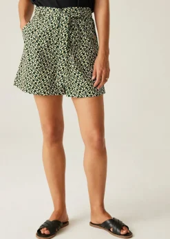 Regatta Jasmine Flower Black Orla Summer II Shorts