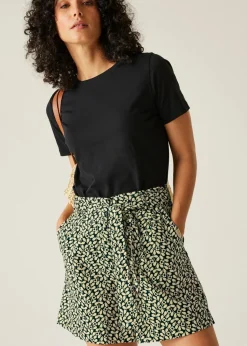 Regatta Jasmine Flower Black Orla Summer II Shorts