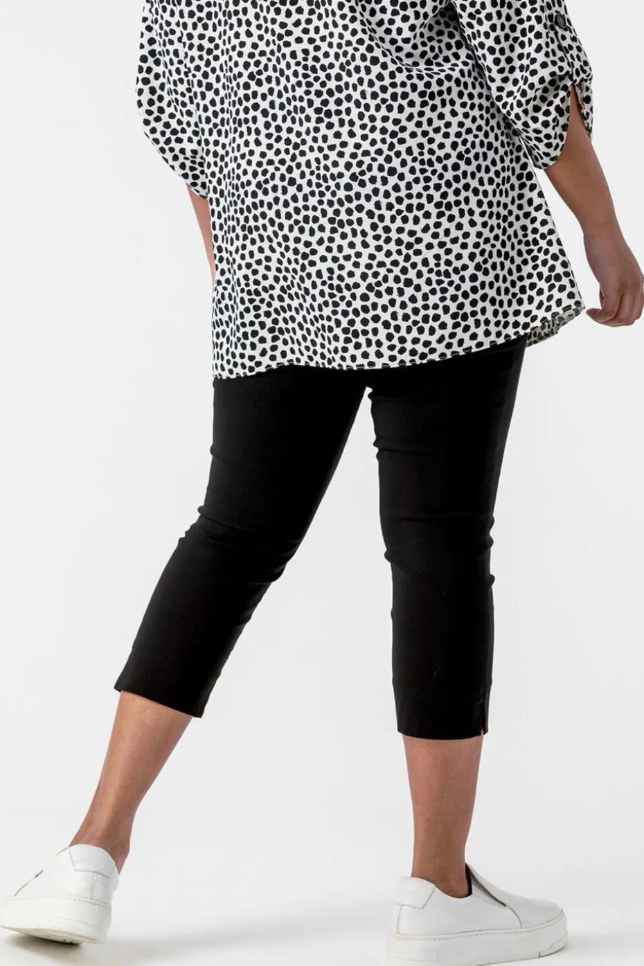 Roman Black Curve Cropped Stretch Trouser