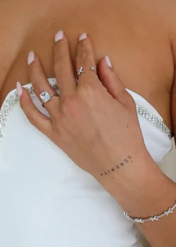 Say It With Silver Kiss Adjustable Ring