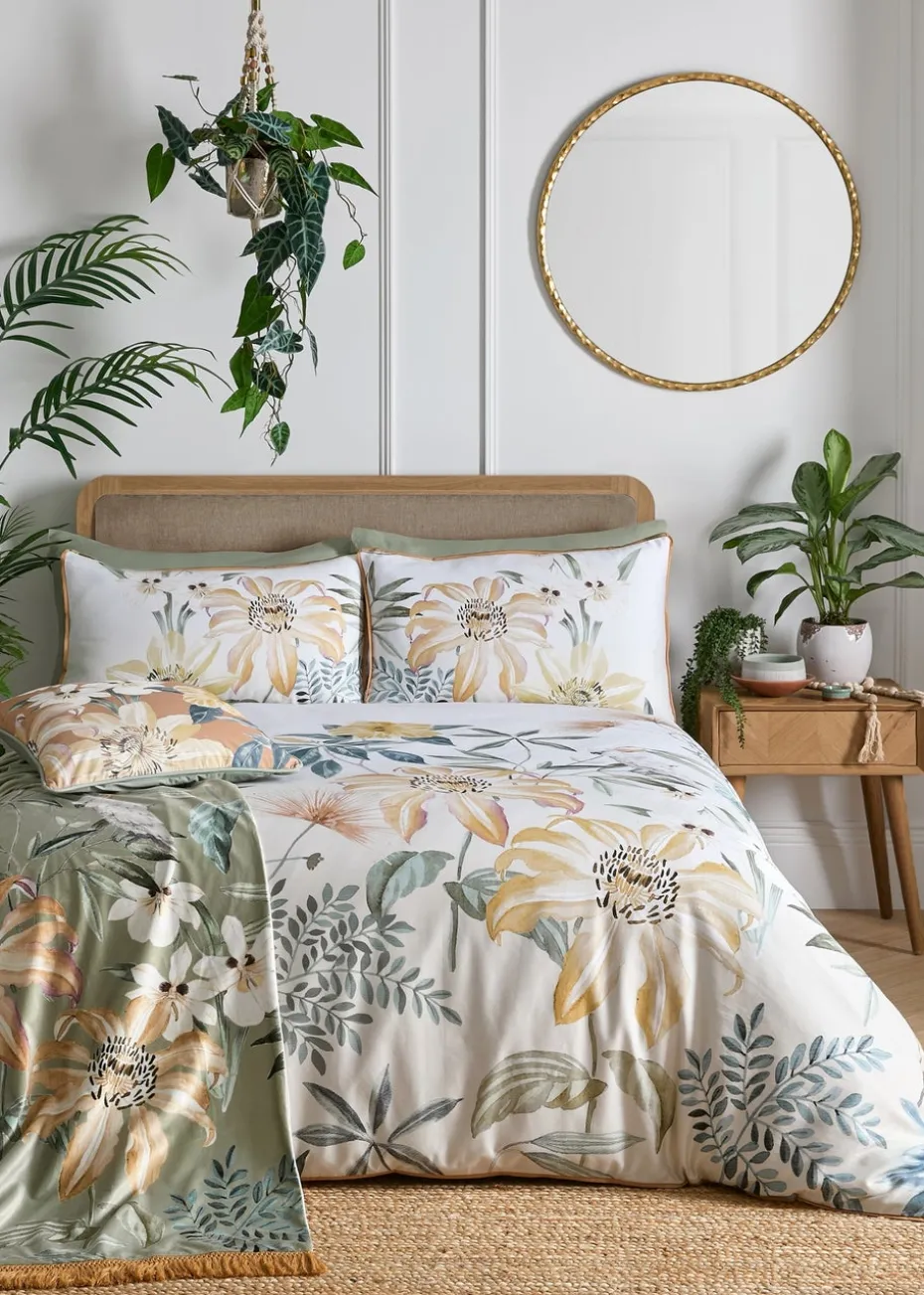 Soiree Sagara Digitally Printed Gold Duvet Cover Set