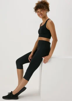 Souluxe Black Capri Leggings