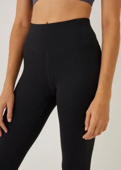 Souluxe Black Capri Sports Leggings