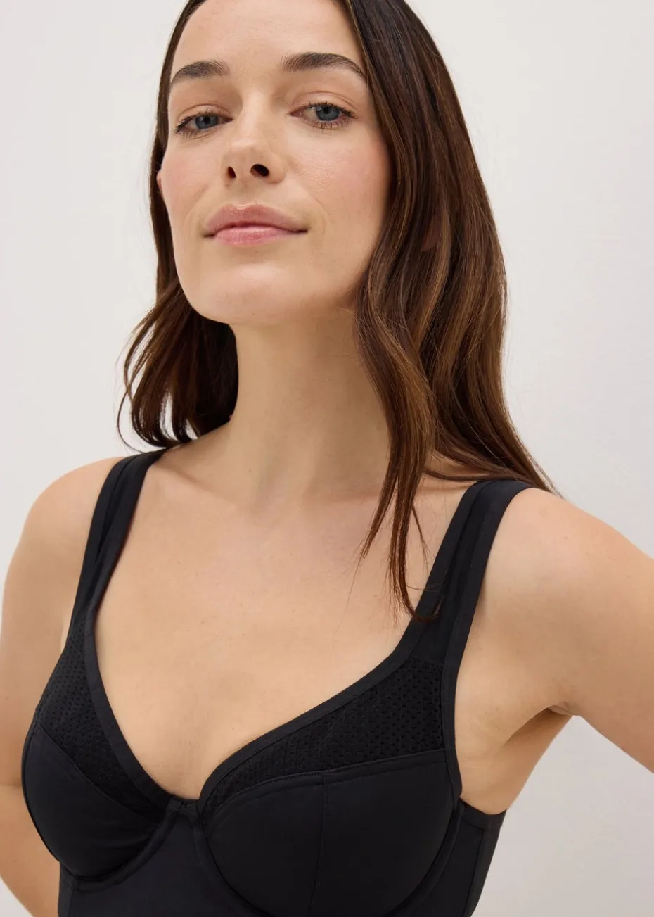 Souluxe Black Underwired Sports Bra