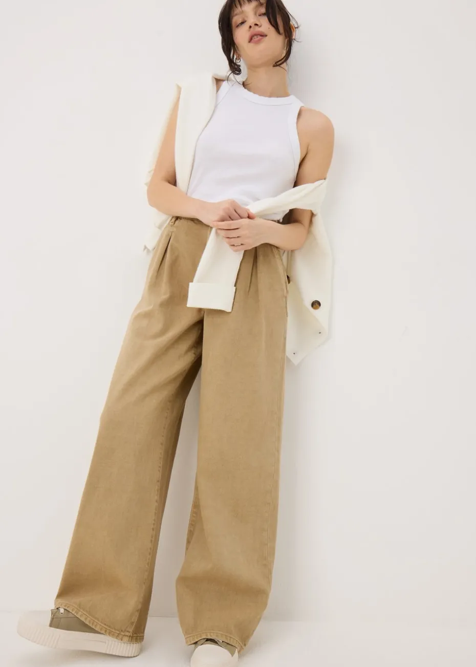 Stone Pleat Wide Leg Jeans