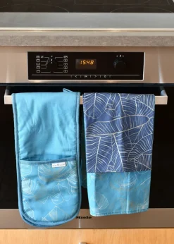 Summerhouse by Navigate Green Botanicals Tea Towels (Set of 2)