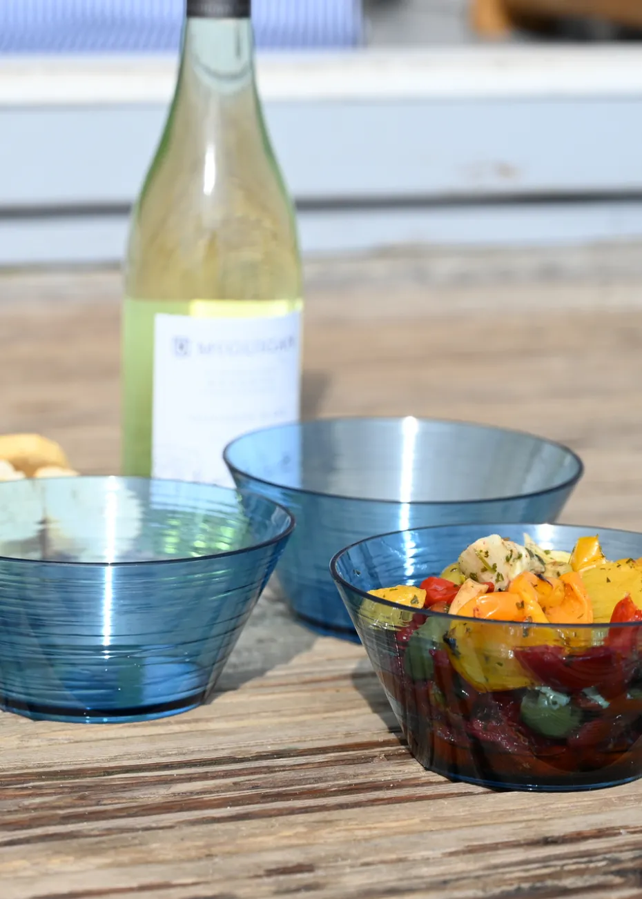 Three Rivers Blue Linear Reusable Plastic Tableware Bowl (Set of 4)