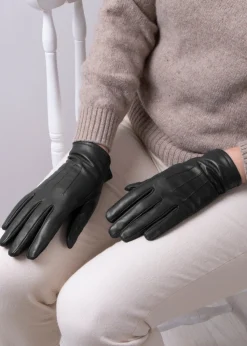 Totes Isotoner Black Three Point Leather Glove