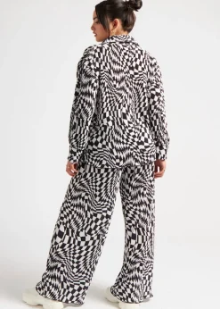 Urban Bliss Black Geometric Plisse Wide Leg Trouser