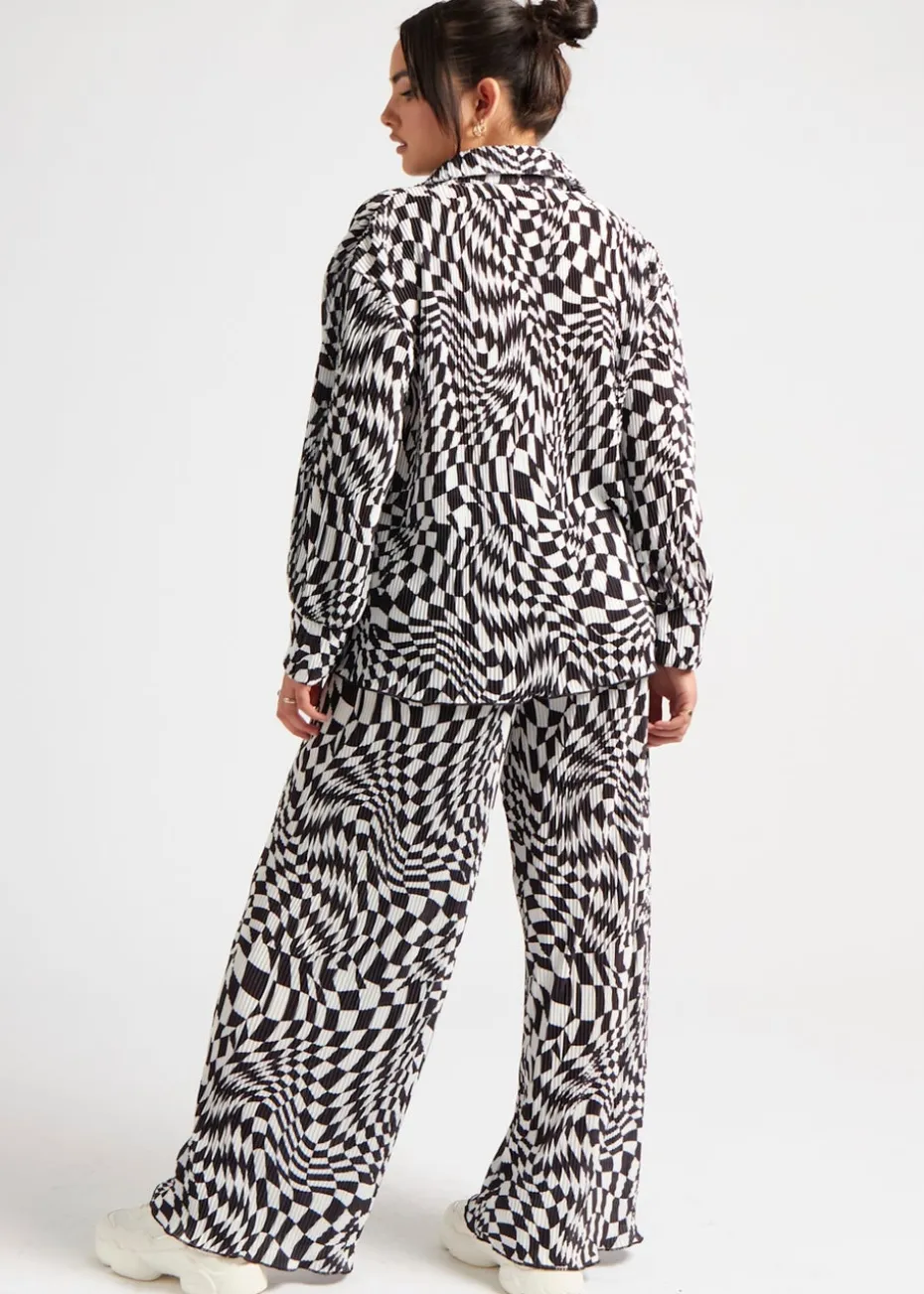Urban Bliss Black Geometric Plisse Wide Leg Trouser