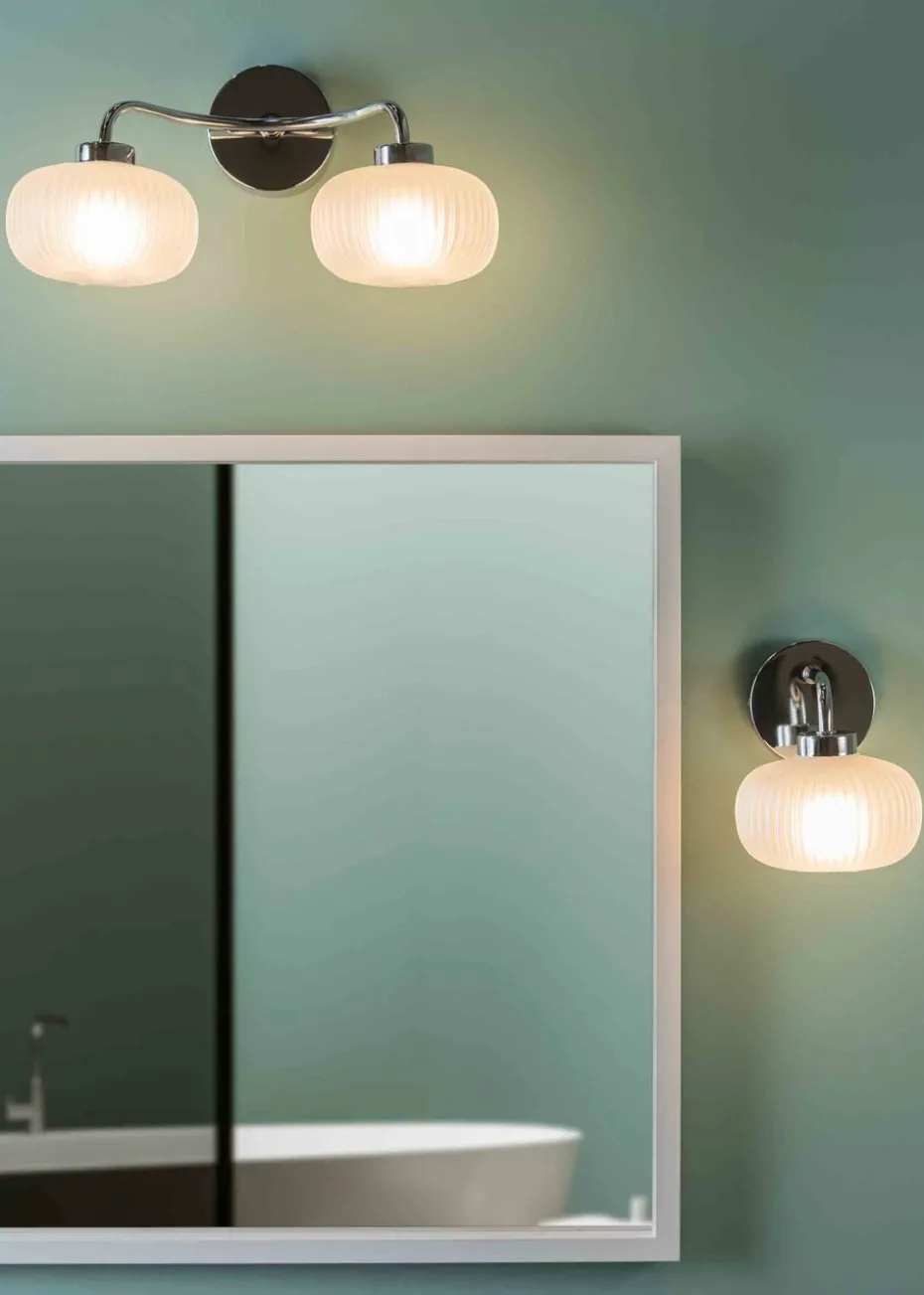 ValueLights Amaia Polished Silver Wall Light with Clear Globe Shade