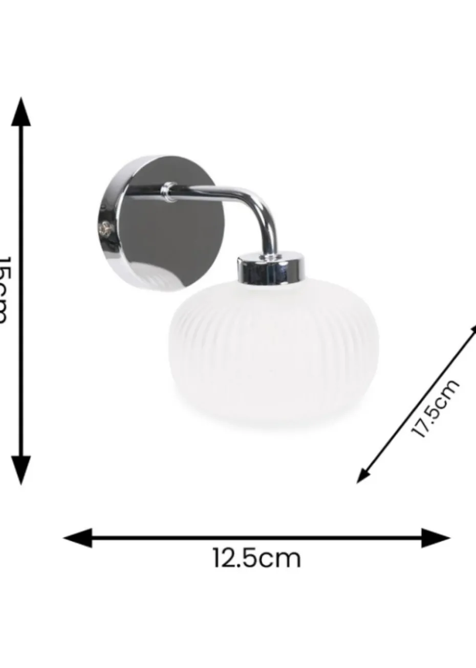 ValueLights Amaia Polished Silver Wall Light with Clear Globe Shade