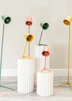 ValueLights Lark Pink Floor Lamp with Medium Pink Tapered Shade