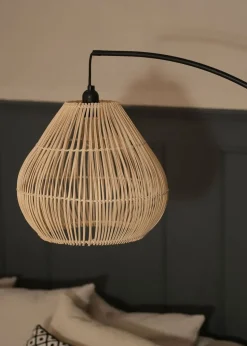 ValueLights Preto Black Metal Floor Lamp Rattan Teardrop Shade (157cm x 33cm)