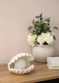 ValueLights Sammie White Ceramic Shell Table Lamp (15cm x 19.5cm x 18.5cm)