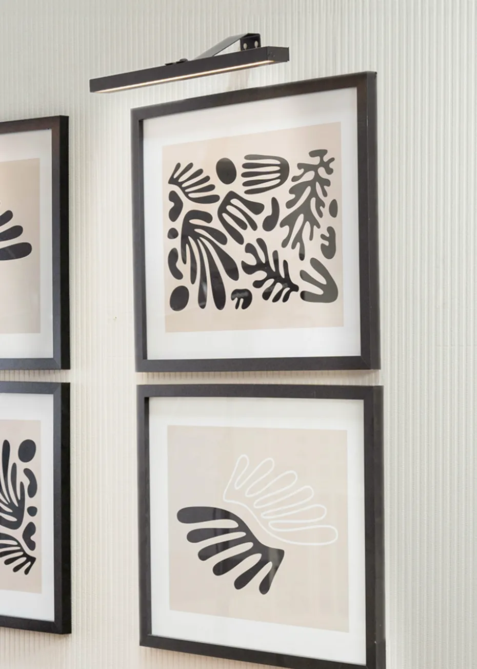 ValueLights Single Black Wall Light Integrated LED (4cm x 40cm x 16.5cm)