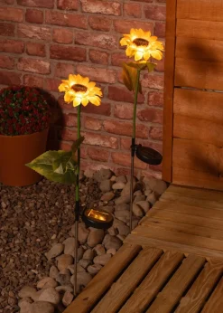 ValueLights Solar 2 Pack Sunflower Spike Lights With Integrated LED's (73cm x 14cm x 14cm)