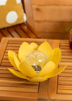 ValueLights Solar Yellow Waterlily Lotus Flower Garden Light With Integrated LED's (11cm x 26.5cm x 26.5cm)