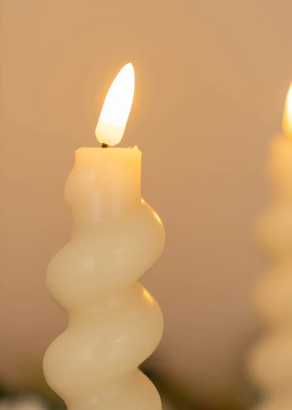 ValueLights White LED Candle Spiral Design Pack of 2 (25cm x 4cm x 4cm)