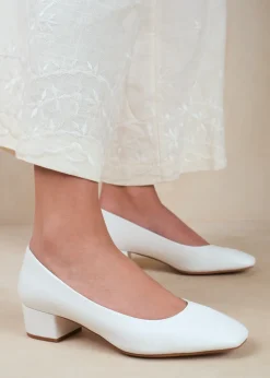 Where's That From Seattle White Pu Square Toe Block Heels