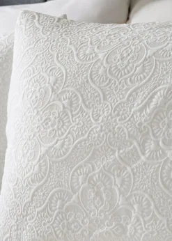 White Matelassé Duvet Set