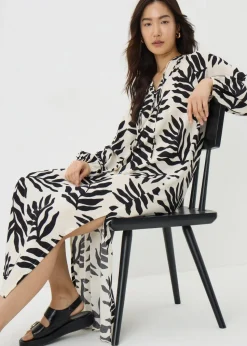 White Monochrome Leaf Print Tunic Midaxi Dress