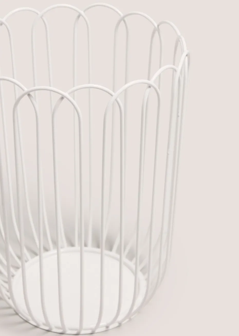 White Scalloped Utensil Pot