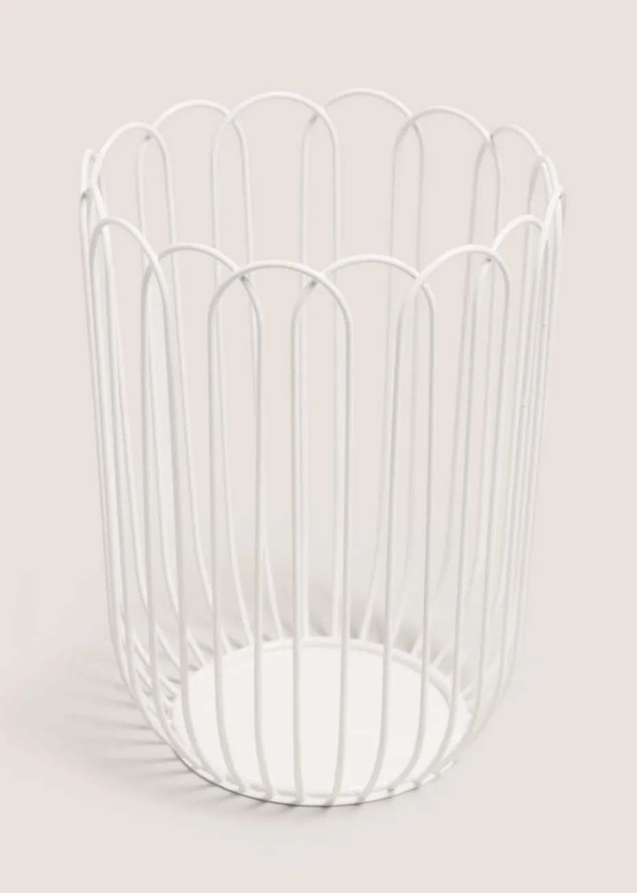 White Scalloped Utensil Pot