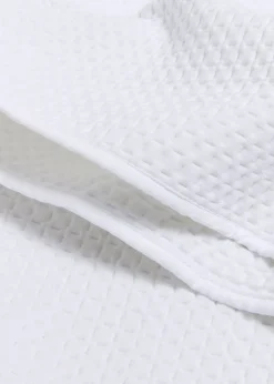 White Washed Pinsonic Bedspread (235x235cm)