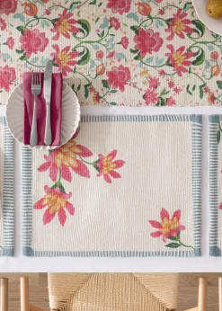 Wylder Nature Red Claudia Indoor/Outdoor Placemats