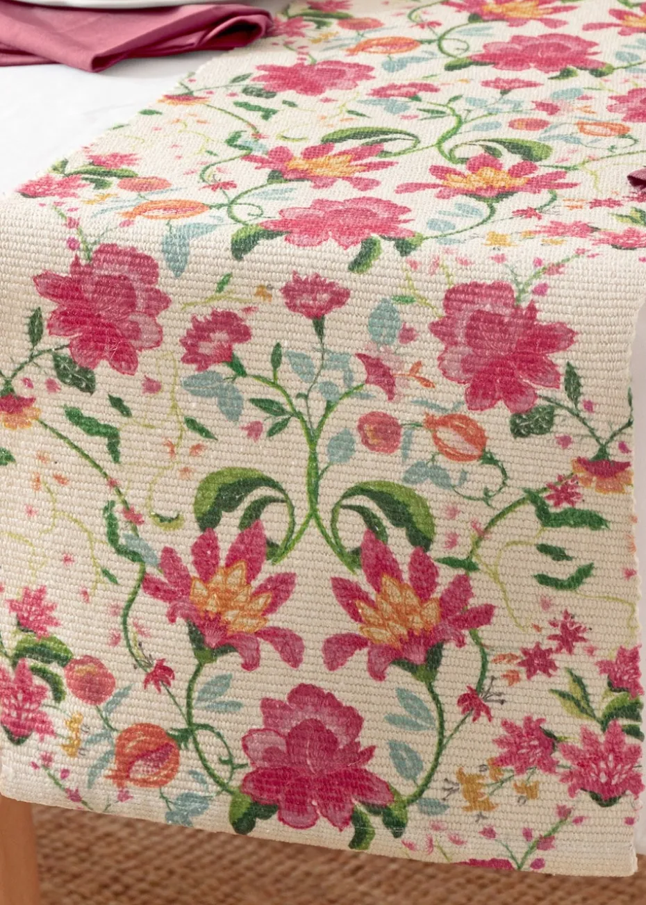 Wylder Nature Red Claudia Indoor/Outdoor Table Runner