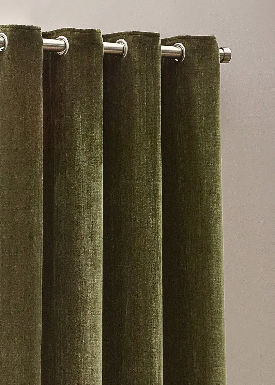 Yard Heavy Chenille Velvet Eyelet Curtains