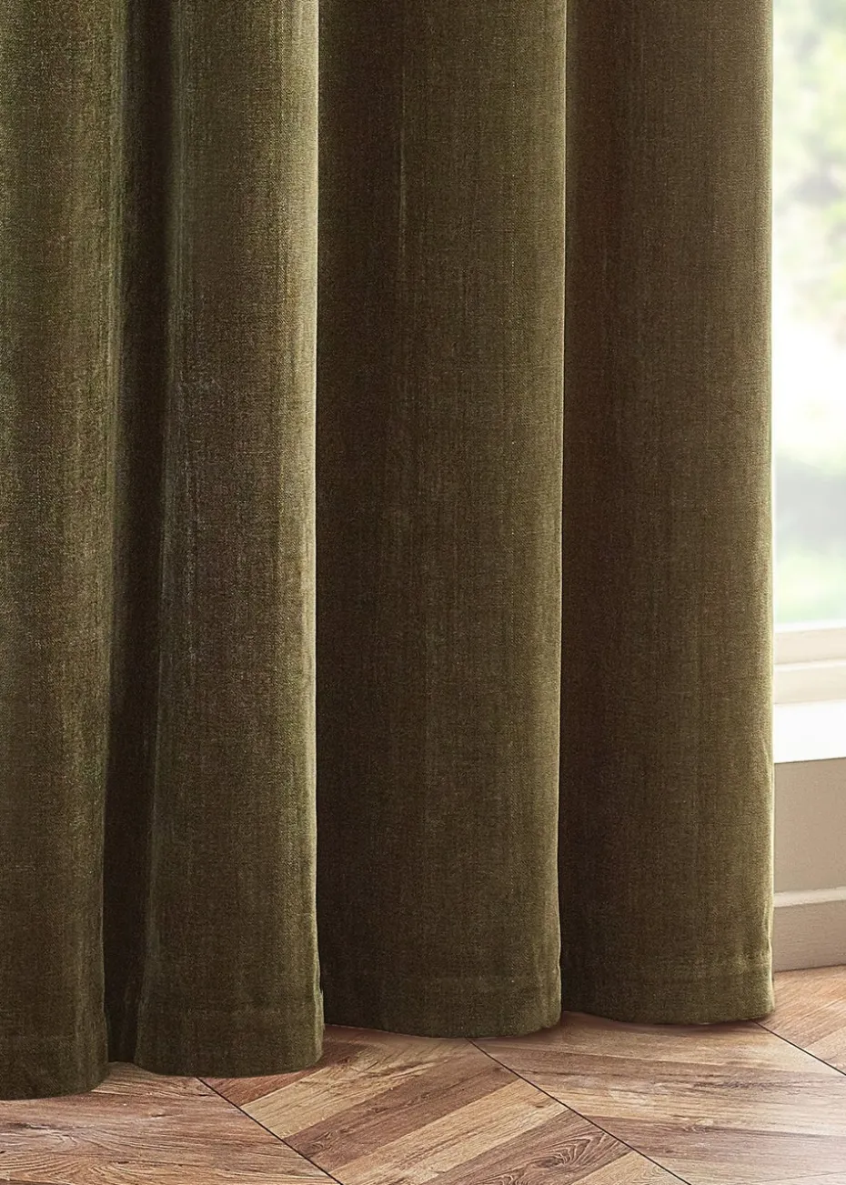 Yard Heavy Chenille Velvet Eyelet Curtains