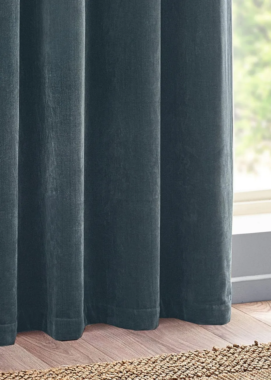 Yard Heavy Chenille Velvet Eyelet Curtains