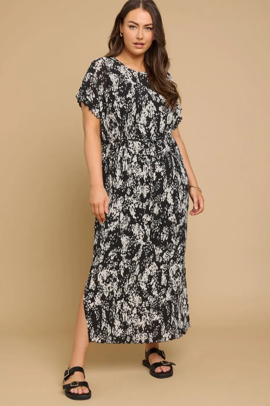 Yours Curve Black Abstract Print Plisse Maxi Dress