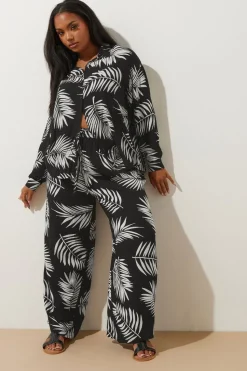 Yours Curve Black & White Palm Print Crinkle Shirt