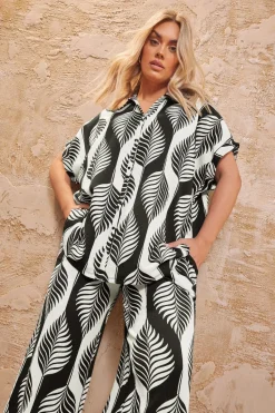 Yours Curve Black & White Leaf Print Textured Shirt