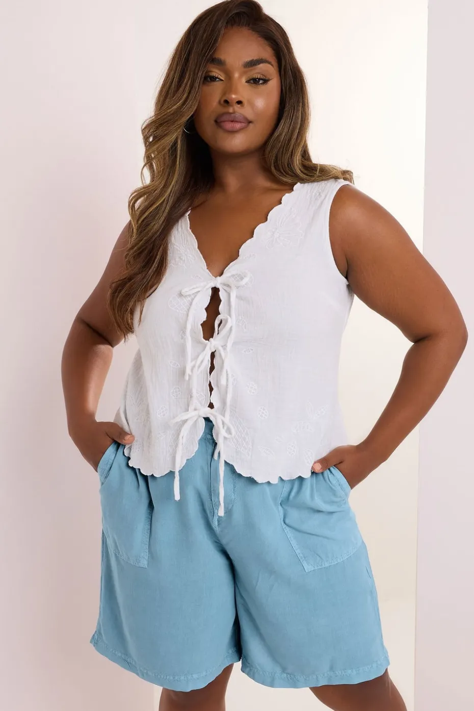 Yours Curve Light Blue Chambray Pull On Shorts