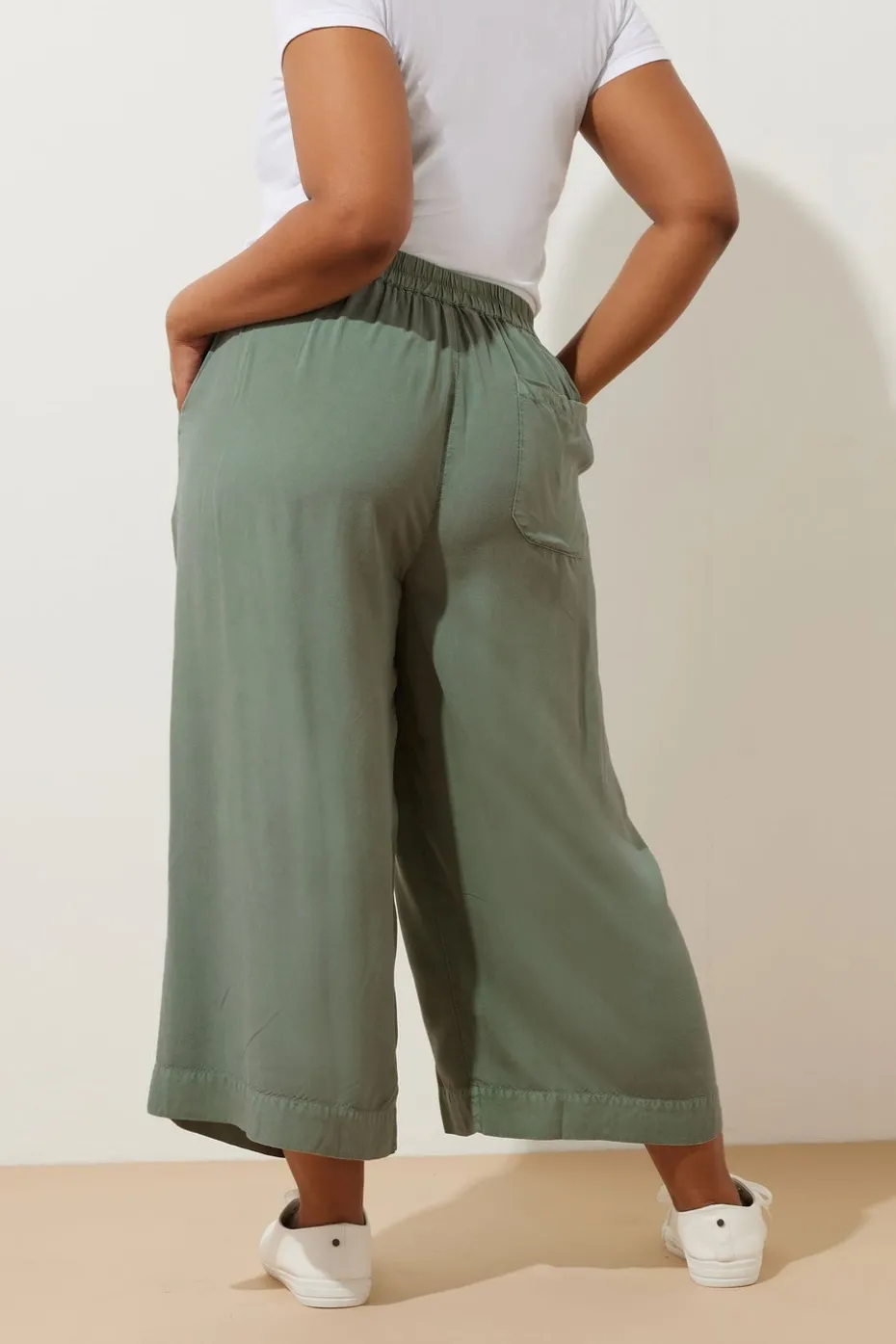 Yours Curve Sage Green Chambray Tie Waist Cropped Trousers