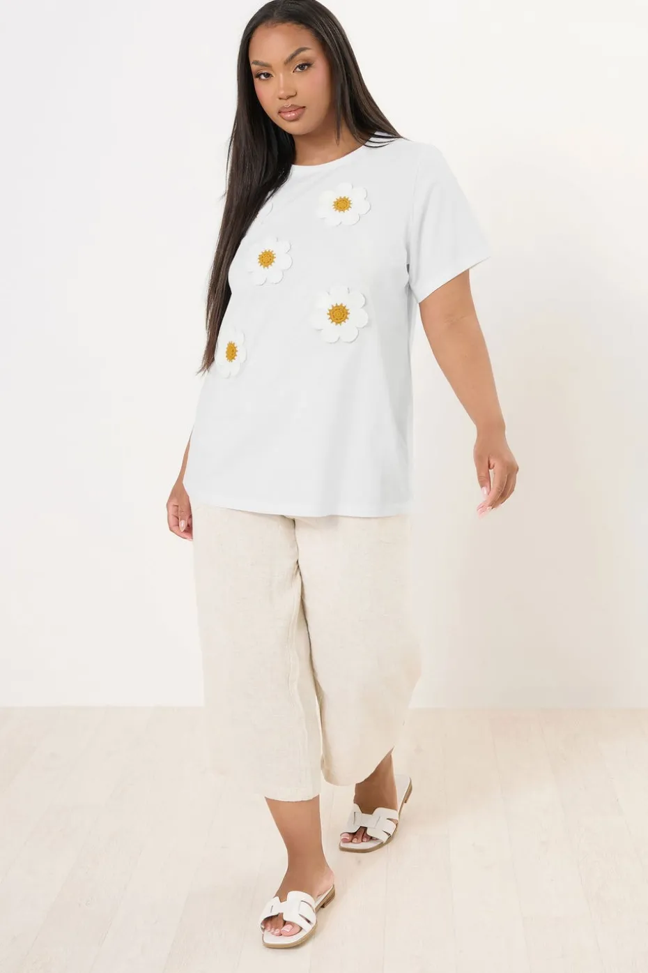 Yours Curve White Applique Daisy T-Shirt