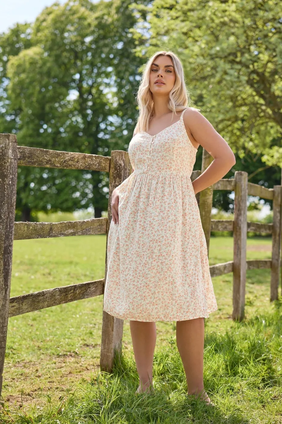 Yours Curve White Ditsy Floral Print Strappy Sundress