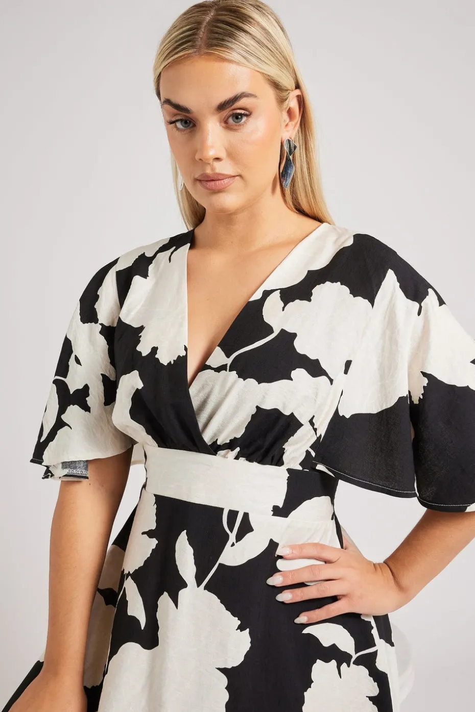 Yours London Curve Black Floral Print Linen Look Wrap Midaxi Dress