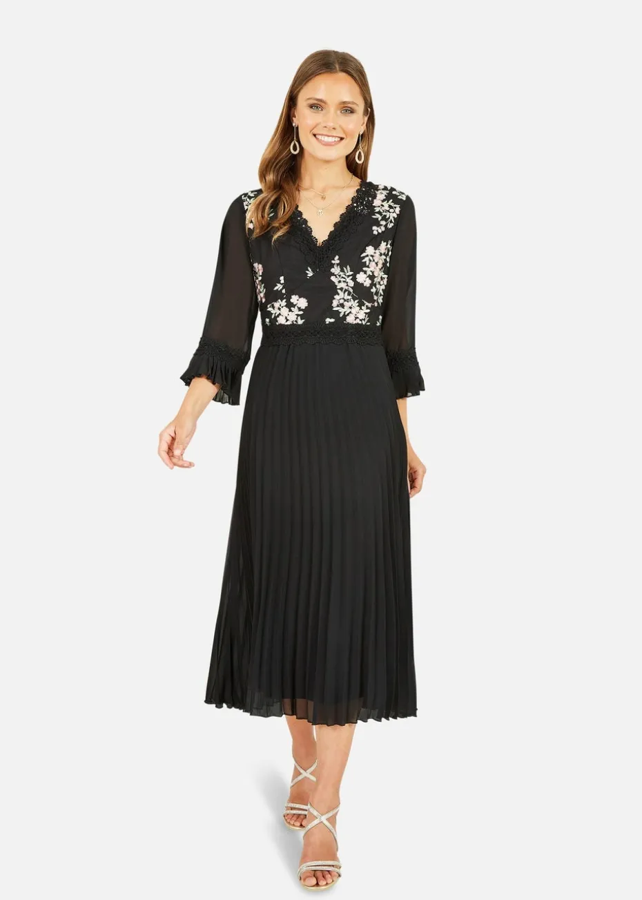 Yumi Black Embroidered Panel Midi Dress With Pleats
