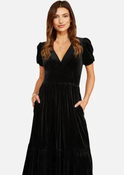 Yumi Black Velvet Midi Dress