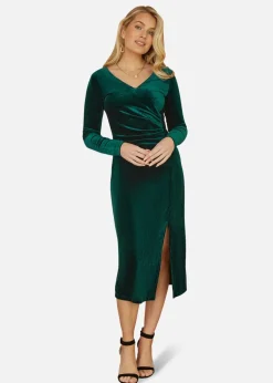 Yumi Green Velvet V Neck Fitted Ruched Midi Dress