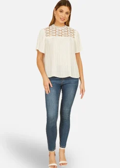 Yumi White Lace Panel Pleated Short Sleeve Top